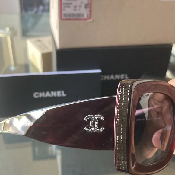 New Authentic Chanel CH5435 Burgundy sunglasses. Comes with box,cloth,case,book